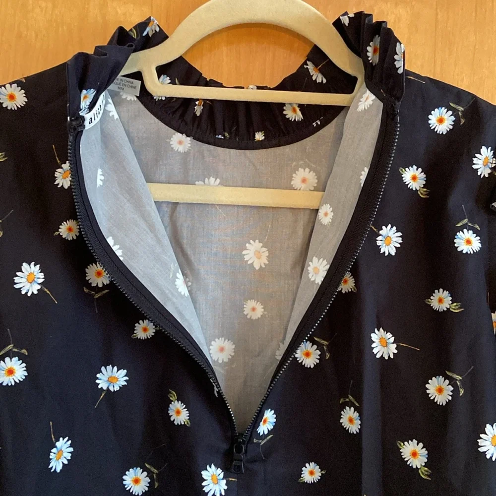 Alice + Olivia - Picture 3 of 7